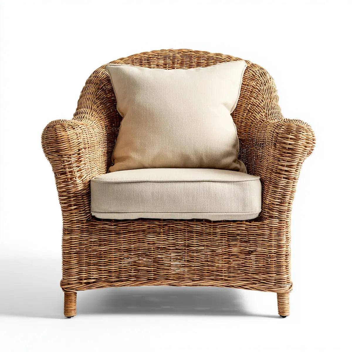 Fauteuil de salon en rotin naturel marron avec coussins beige forme arrondie 85 x 75 x 95 cm